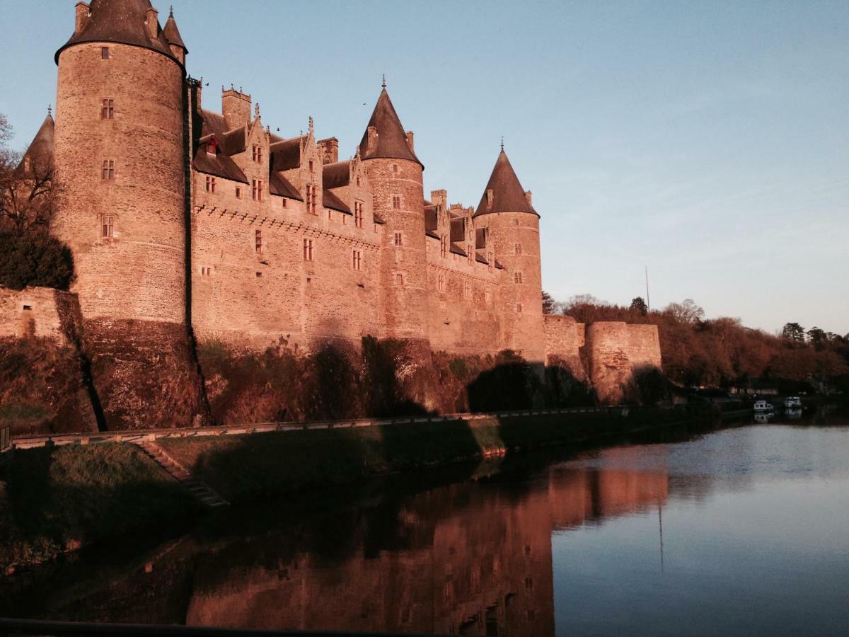 La Ville de Mainguy Josselin Exterior foto